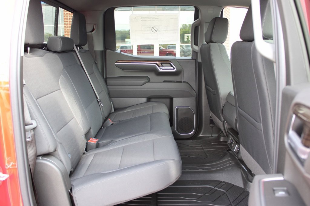 New 2026 Chevrolet Silverado 1500 LT w/ Safety Package AWD/4WD image 40