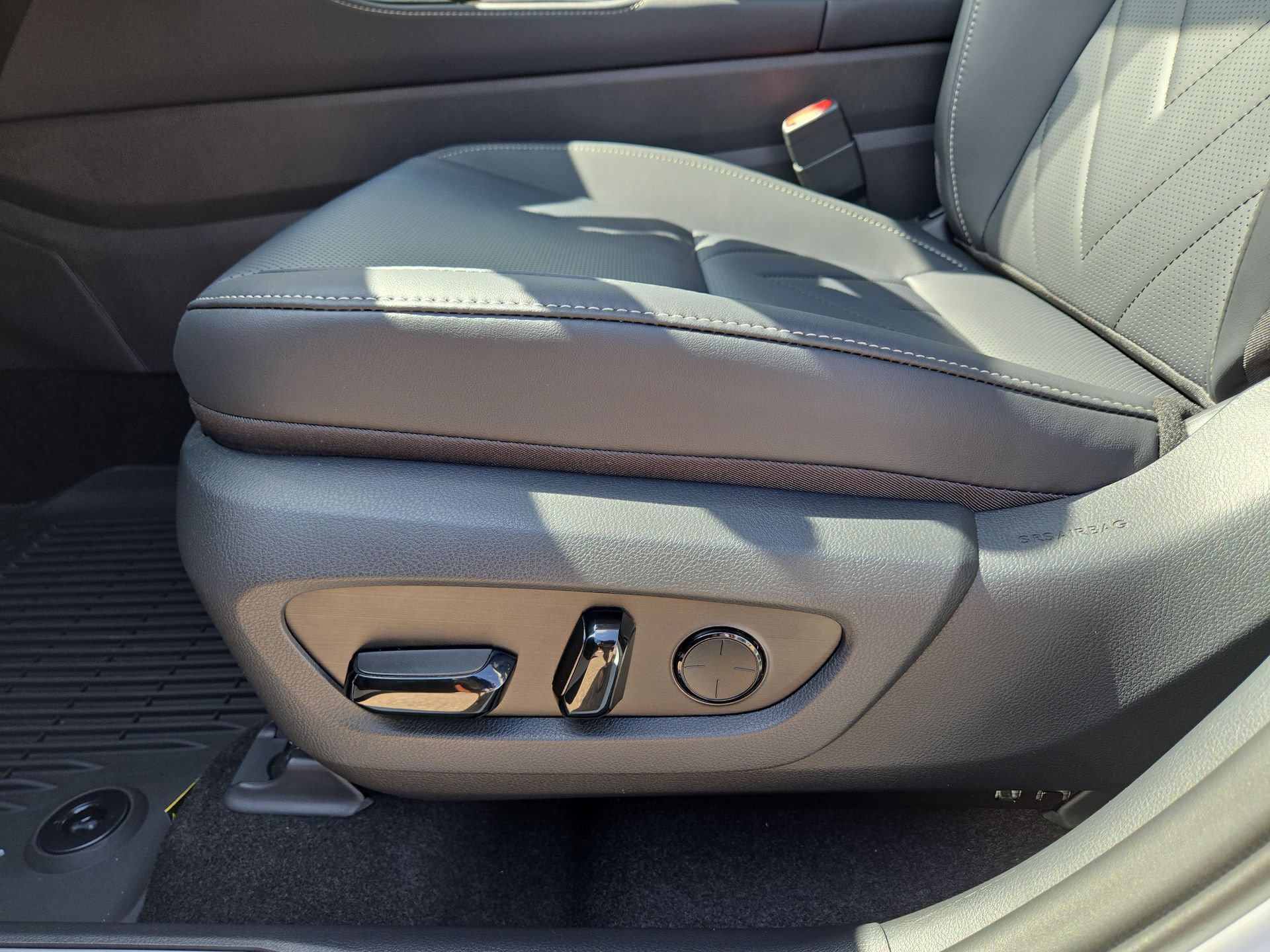 New 2026 Lexus NX 450h+ AWD w/ Luxury Package image 17