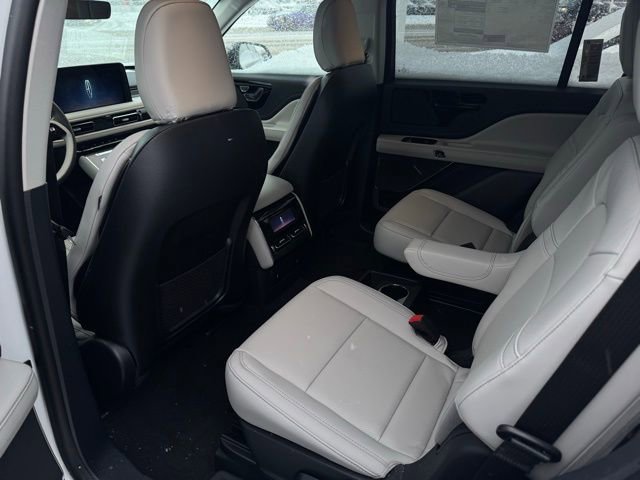 New 2026 Lincoln Aviator AWD w/ Jet Appearance Package image 22