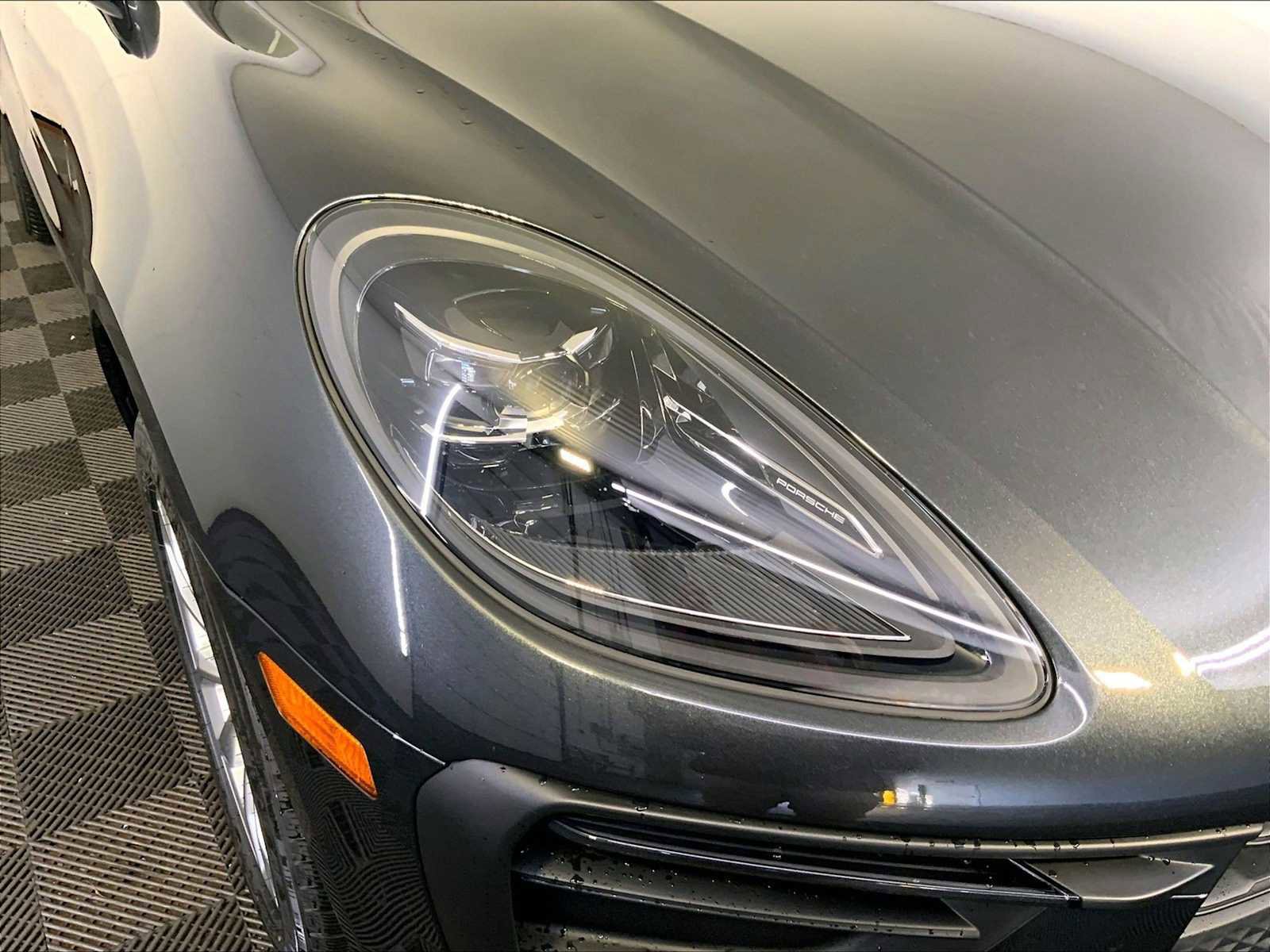 New 2026 Porsche Macan AWD/4WD image 12