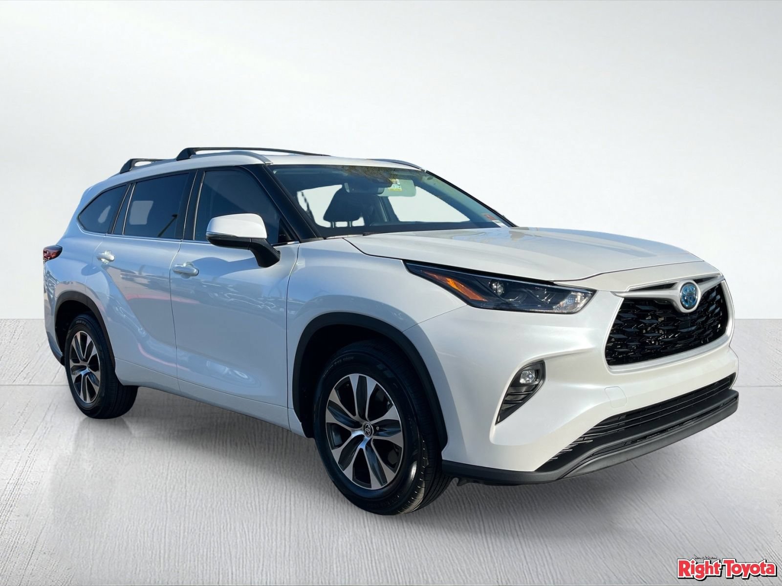 Used 2023 Toyota Highlander XLE FWD image 8