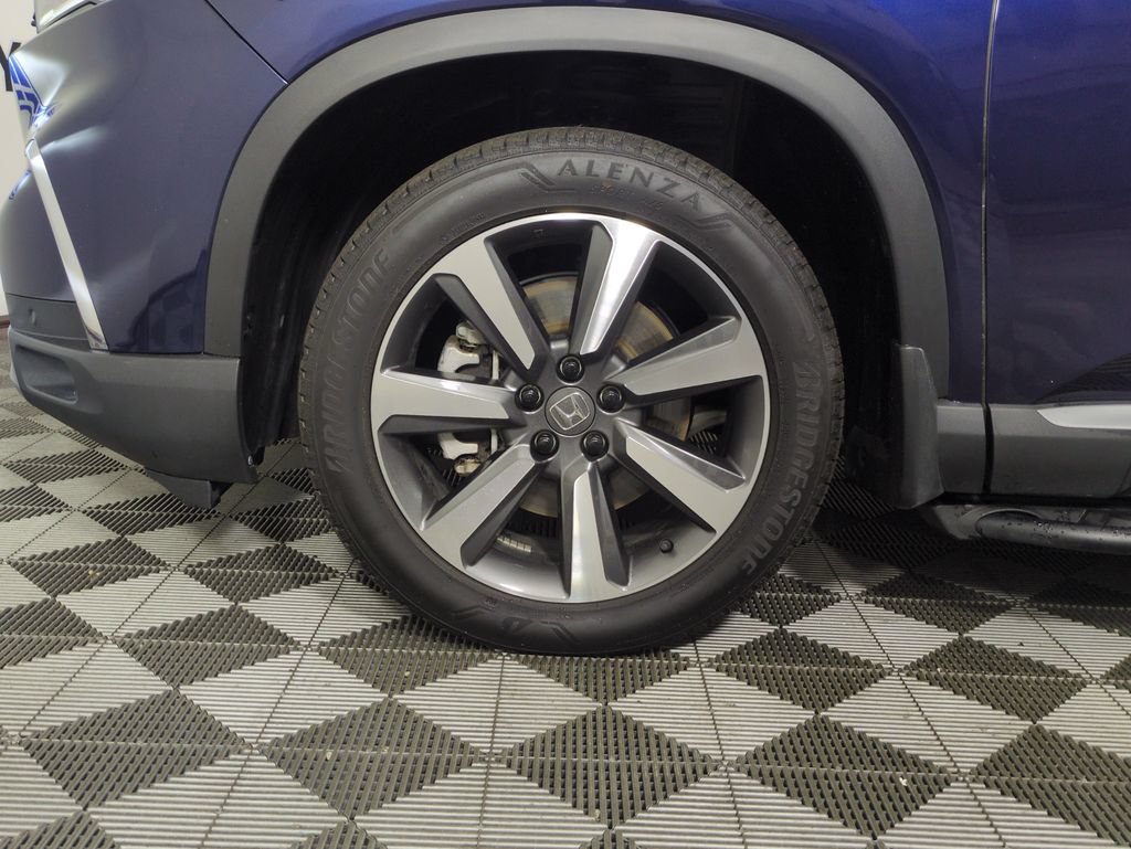 Certified 2025 Honda Pilot Elite image 31