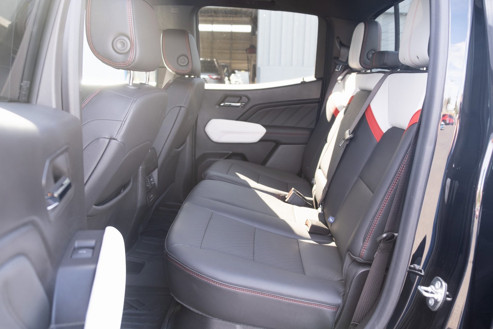 Used 2024 GMC Canyon AT4X image 18