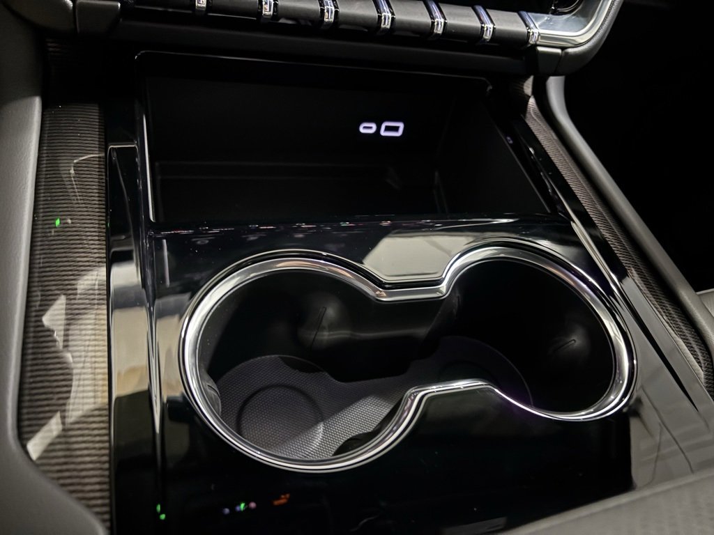 New 2026 GMC Yukon XL Elevation w/ LPO, Floor Liner Package image 21