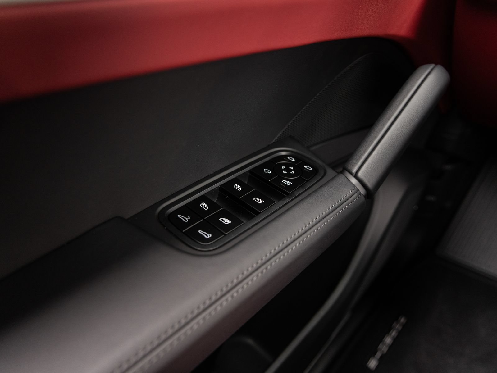 Certified 2026 Porsche Cayenne AWD/4WD image 21