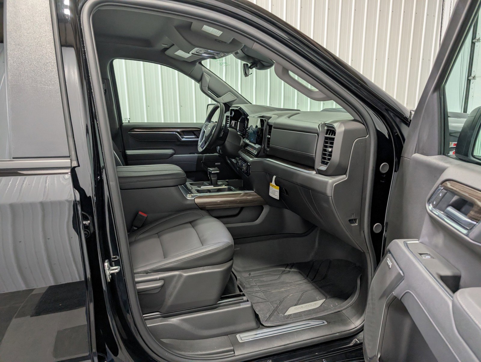 Used 2026 Chevrolet Silverado 1500 LT Trail Boss w/ LT Trail Boss Premium Package image 29