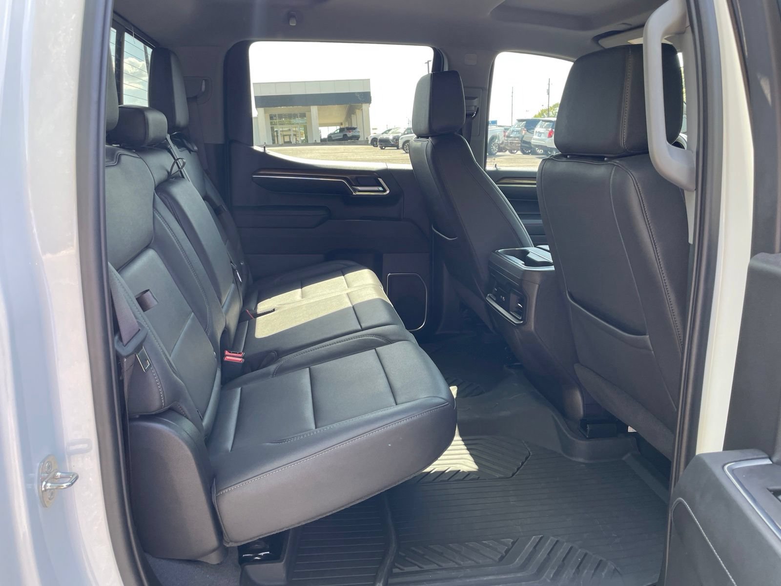 Used 2024 Chevrolet Silverado 1500 LT Trail Boss w/ Convenience Package II AWD/4WD image 41
