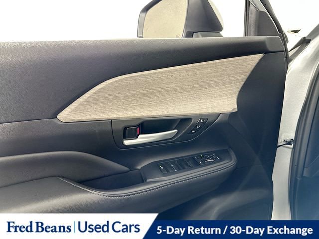 Used 2024 Toyota Grand Highlander Limited image 20