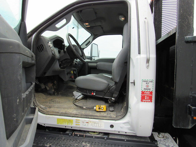 Used 2022 Ford F750 2WD Regular Cab Super Duty image 22