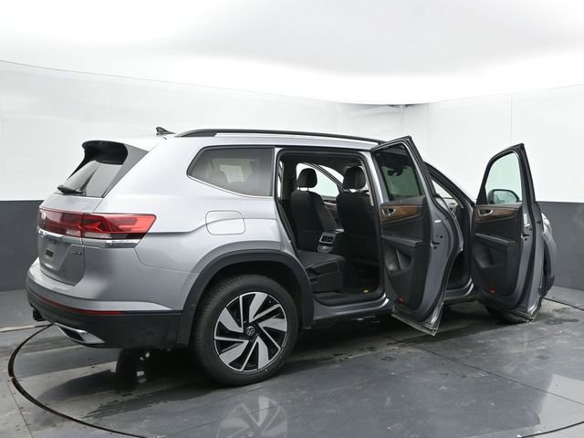 Used 2024 Volkswagen Atlas SE image 37