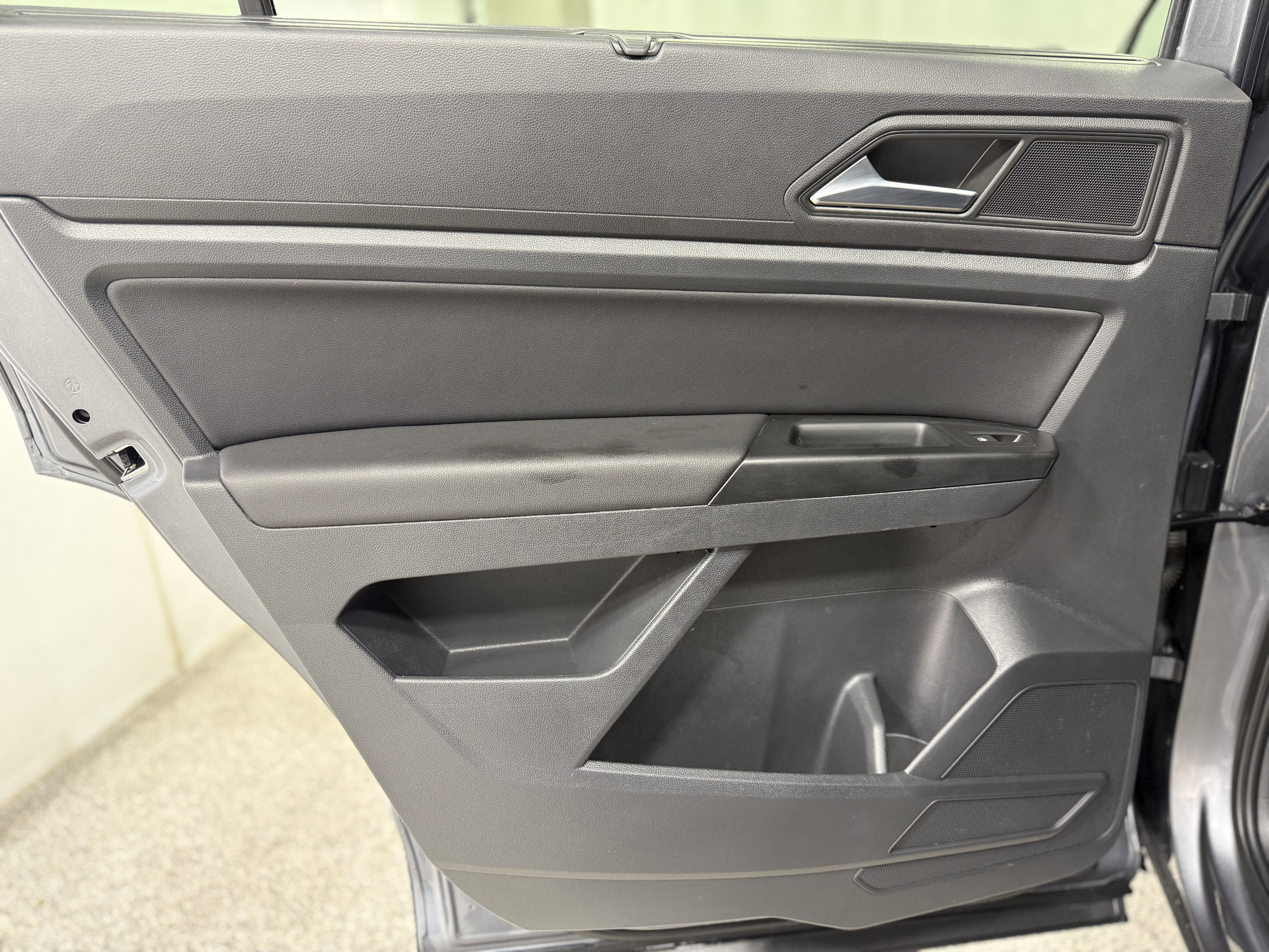 Used 2021 Volkswagen Atlas SEL image 24