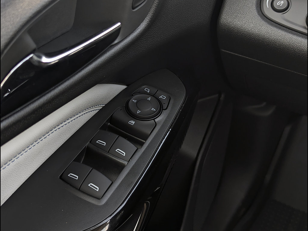 New 2026 Chevrolet Trax LT w/ Driver Confidence Package FWD image 20