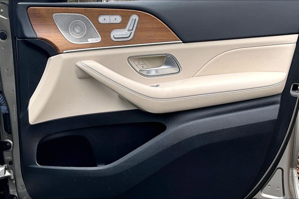 Certified 2022 Mercedes-Benz GLS 450 4MATIC image 19