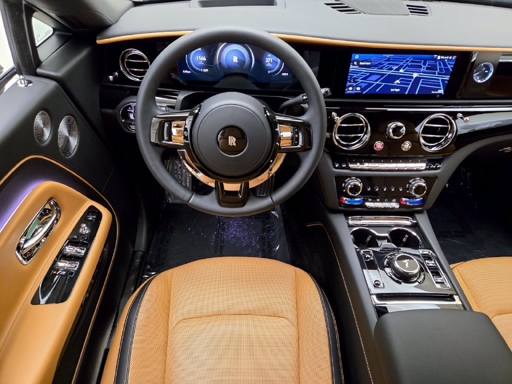 Used 2024 Rolls-Royce Spectre w/ Spectre Launch Package AWD/4WD image 15
