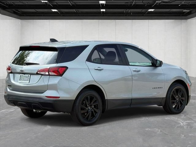 Used 2023 Chevrolet Equinox LS w/ LS Convenience Package FWD image 5