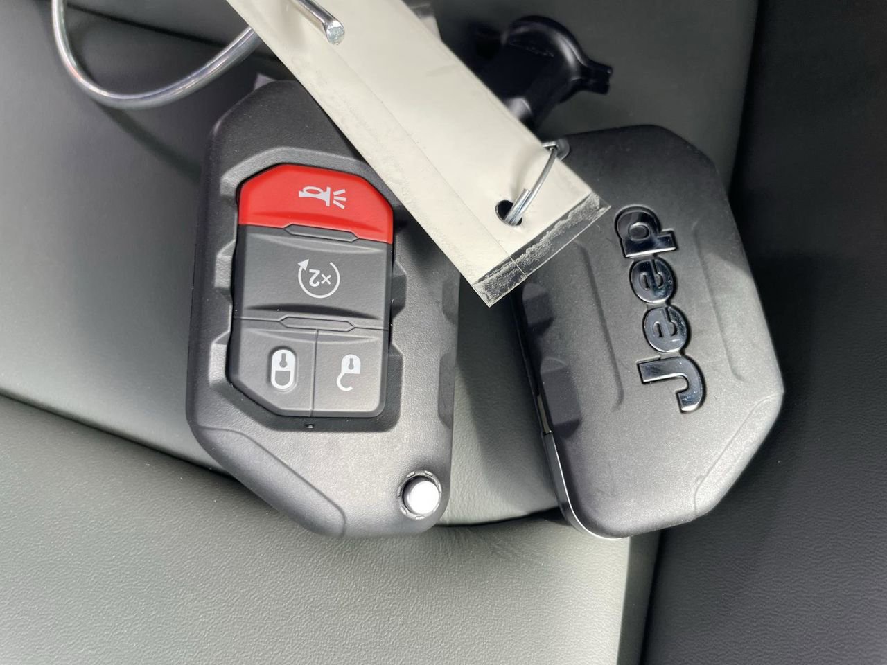 New 2025 Jeep Gladiator Mojave w/ Safety Group image 34