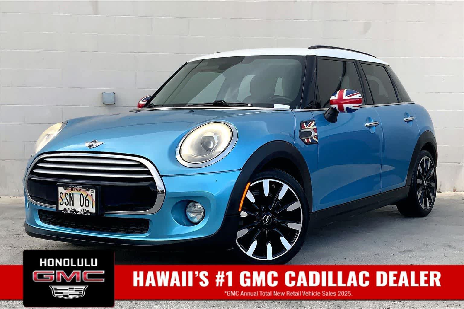 Used 2015 MINI Cooper 4-Door Hardtop FWD image 1