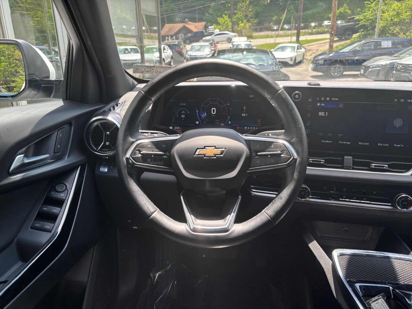 Used 2025 Chevrolet Equinox LT FWD image 35