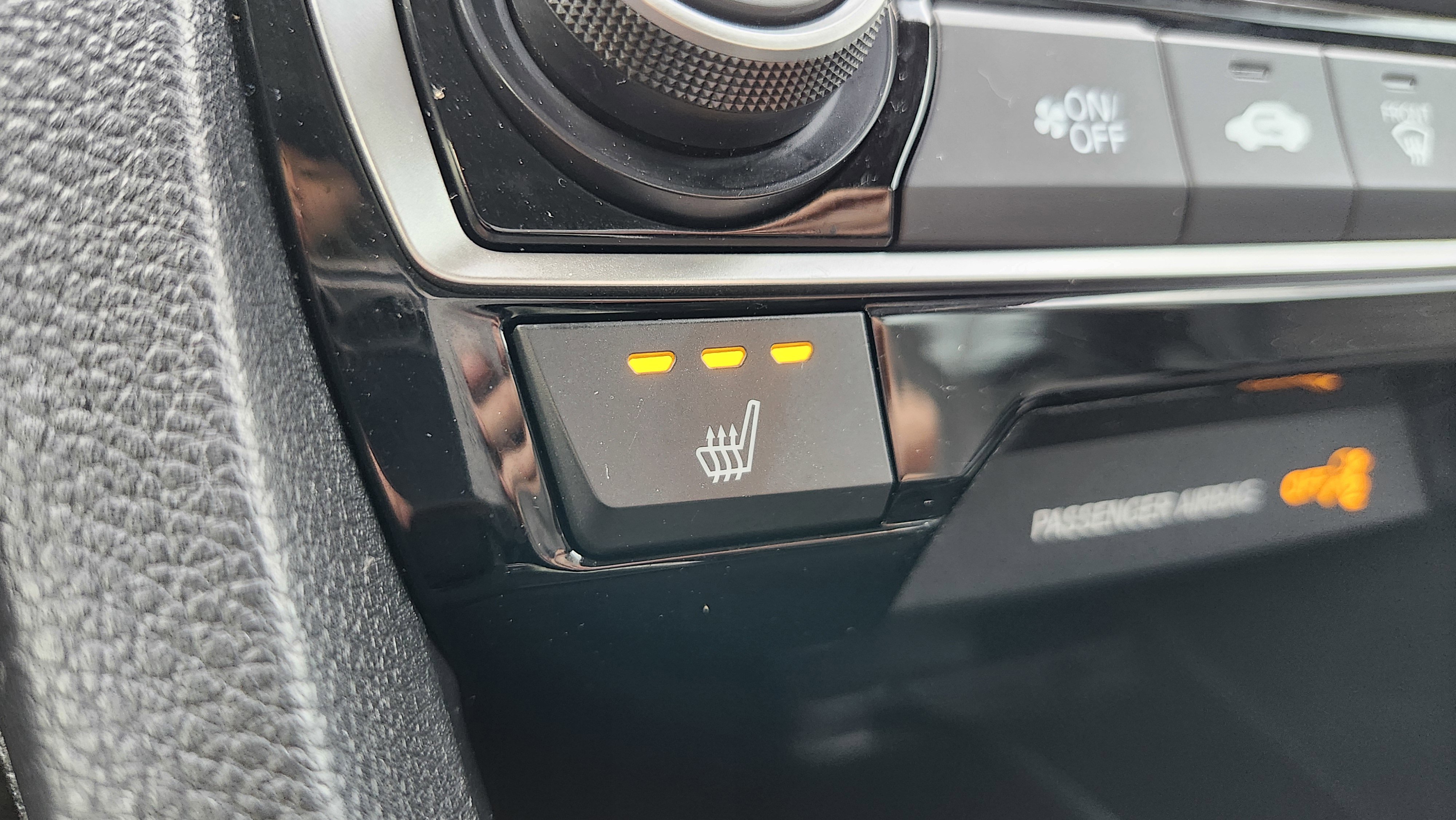 Used 2019 Honda Civic EX-L image 9