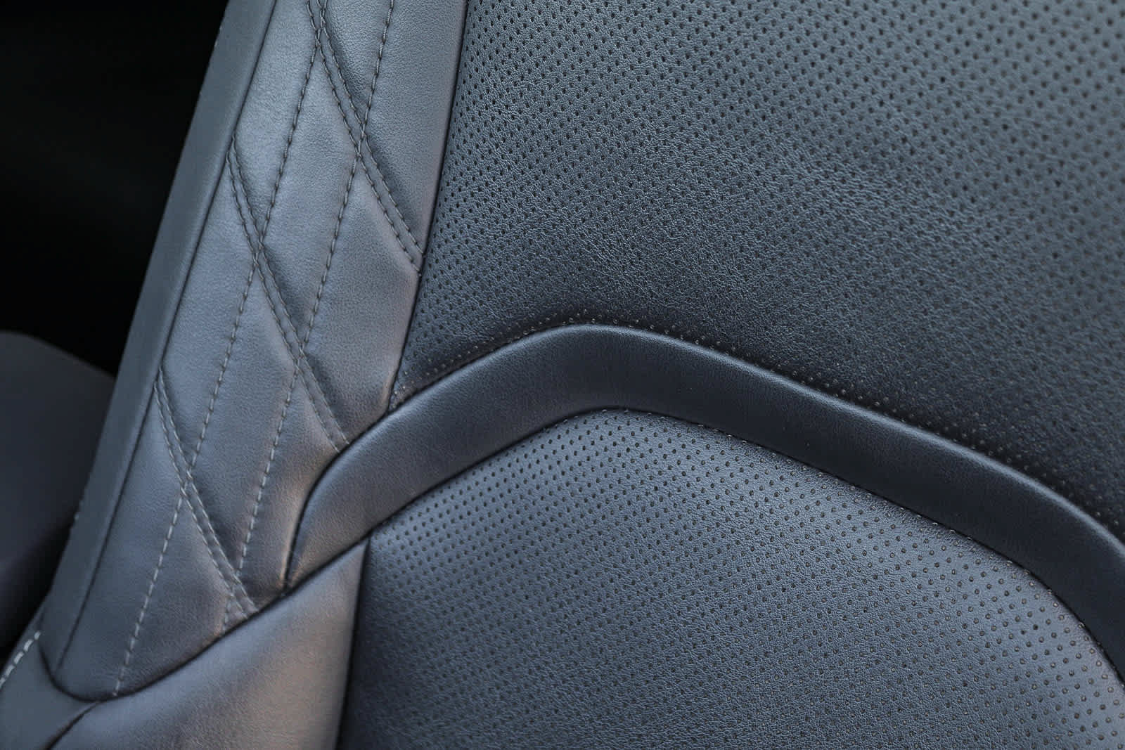Certified 2024 Lexus UX 250h F Sport FWD image 28