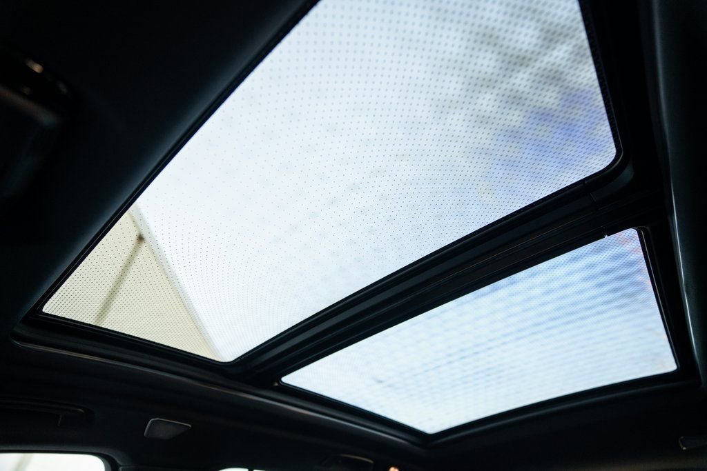 New 2026 BMW X5 M60i image 36