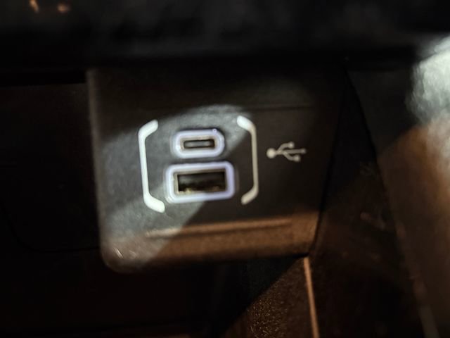 Used 2022 Jeep Compass Limited image 11