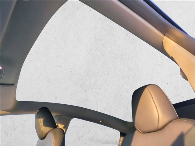 Used 2024 Tesla Model Y Performance image 16
