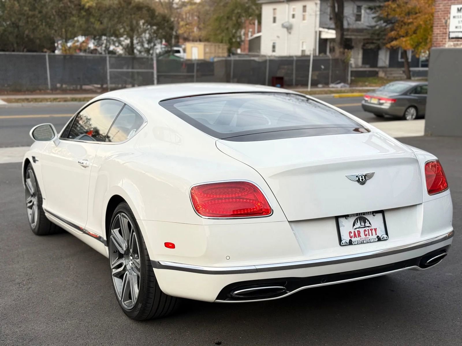 Used 2017 Bentley Continental GT image 7