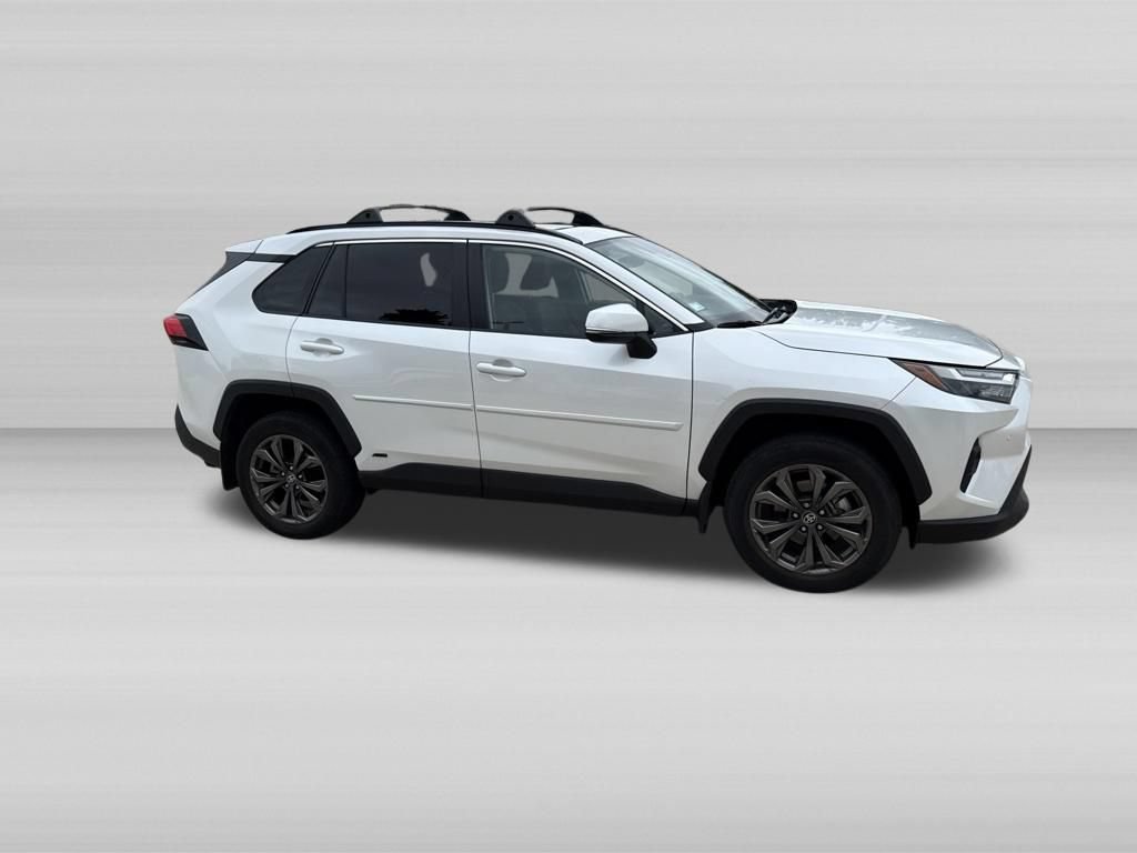 Used 2023 Toyota RAV4 XLE Premium AWD/4WD image 3
