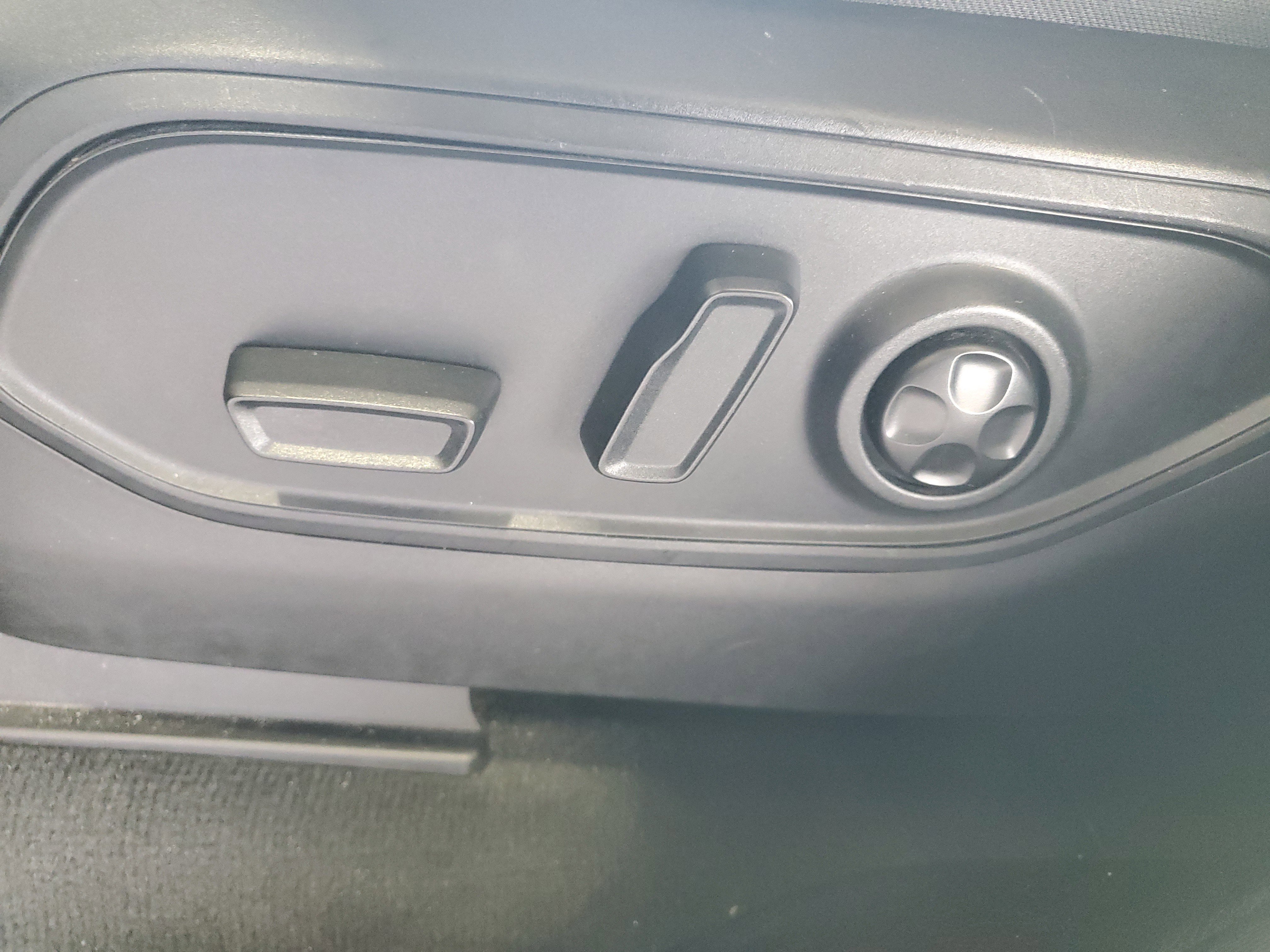 Certified 2023 Jeep Grand Cherokee L Laredo AWD/4WD image 19