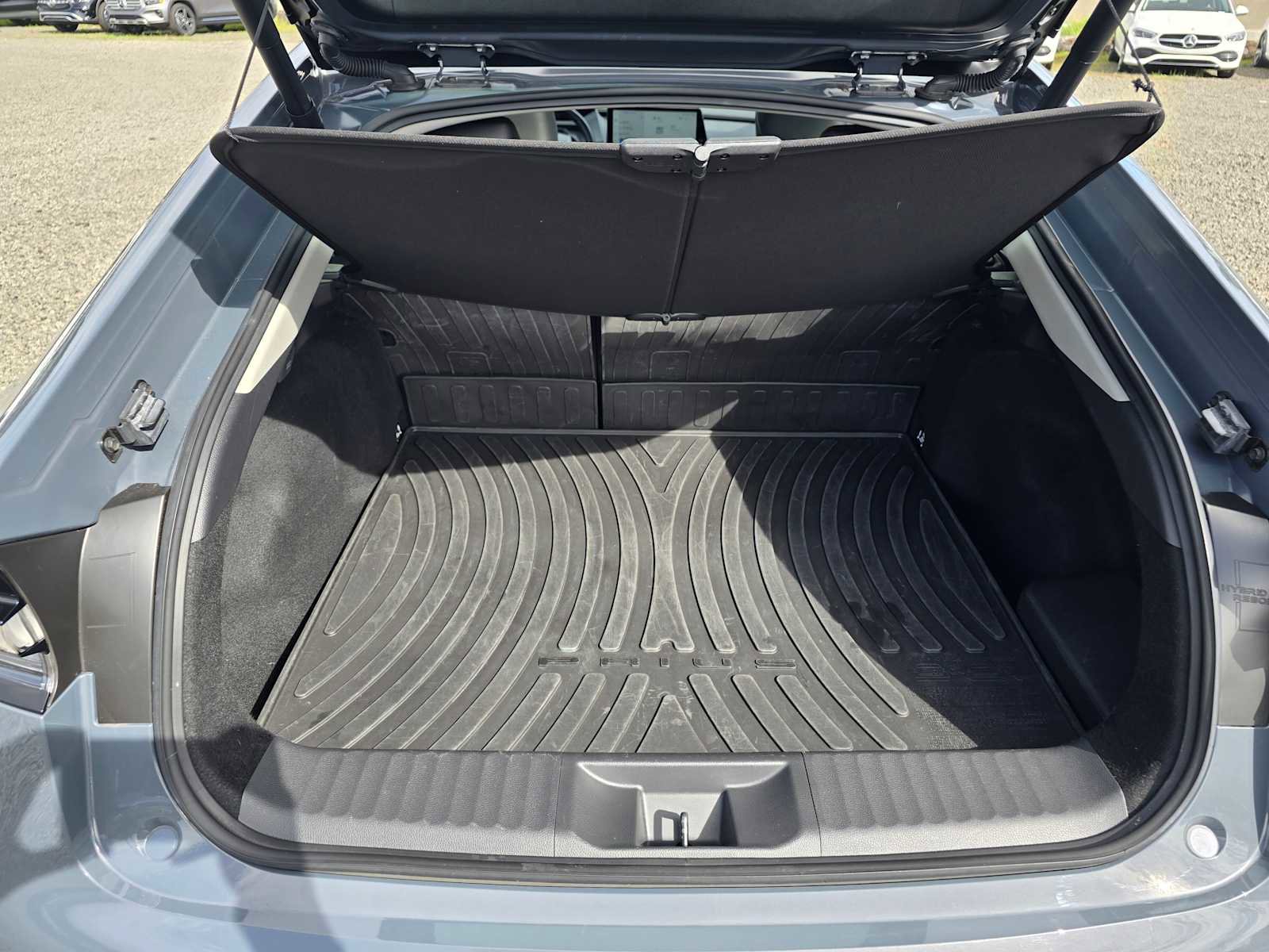 Used 2023 Toyota Prius Prime Premium image 16