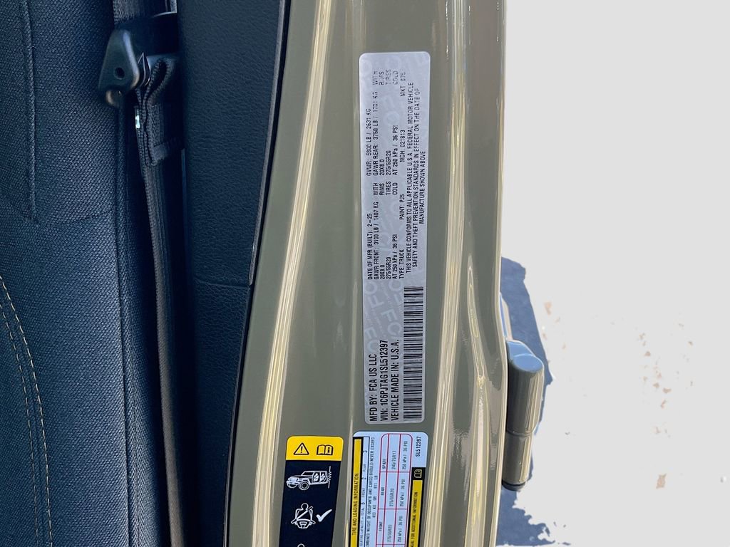 Certified 2025 Jeep Gladiator Mojave AWD/4WD image 29
