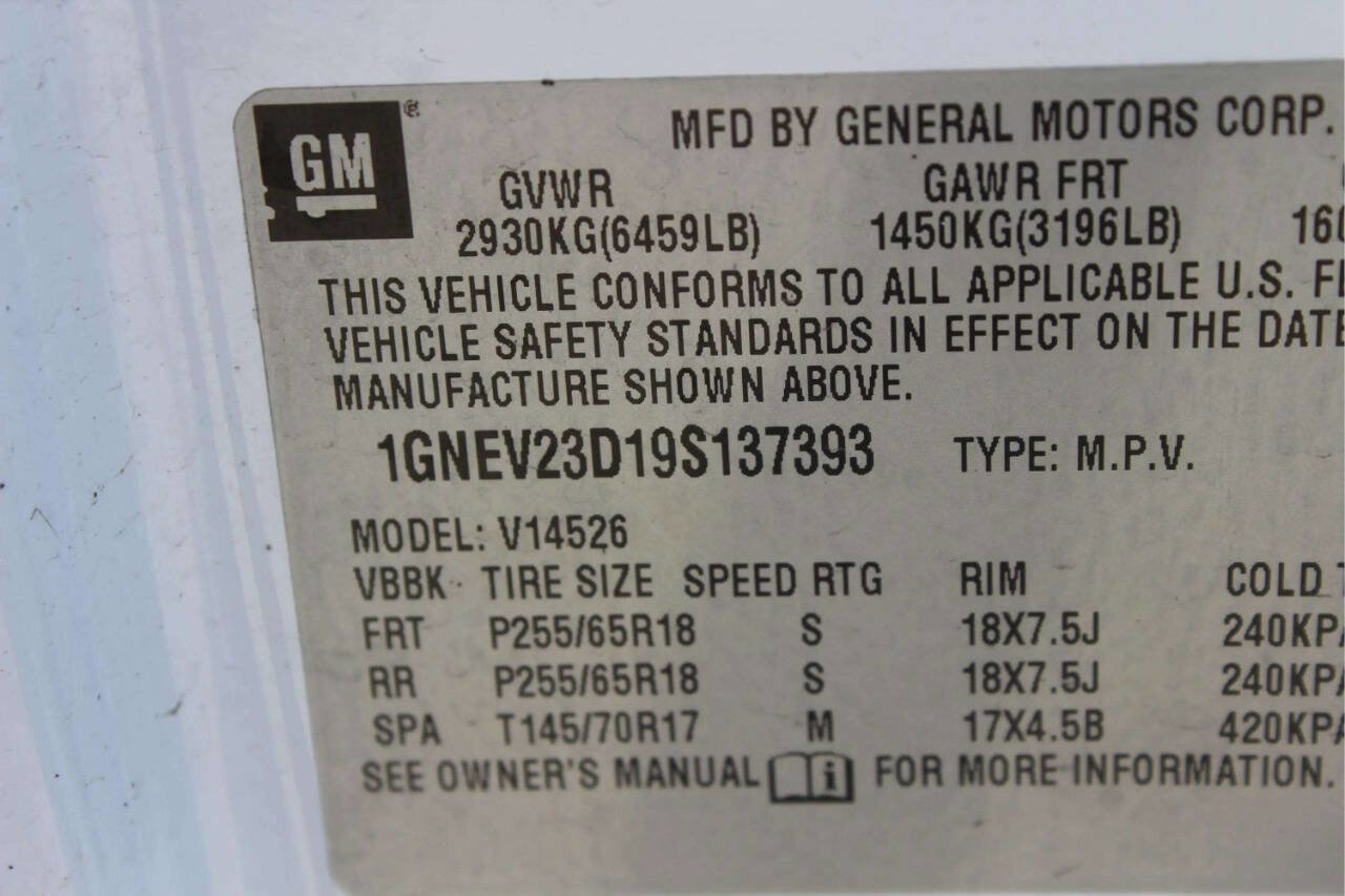 Used 2009 Chevrolet Traverse LT image 11