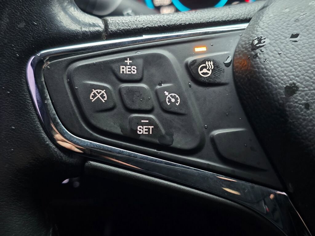 Used 2018 Chevrolet Cruze Premier image 32