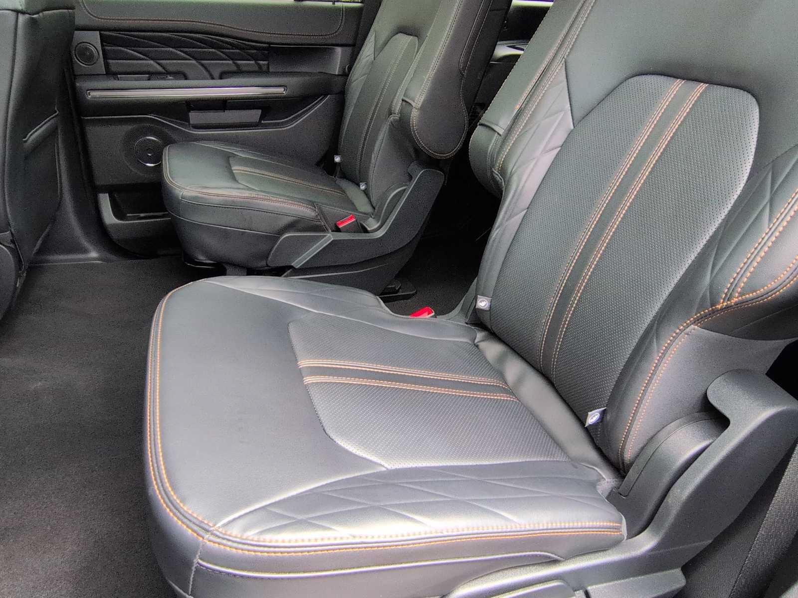 Used 2024 Ford Expedition Platinum AWD/4WD image 20