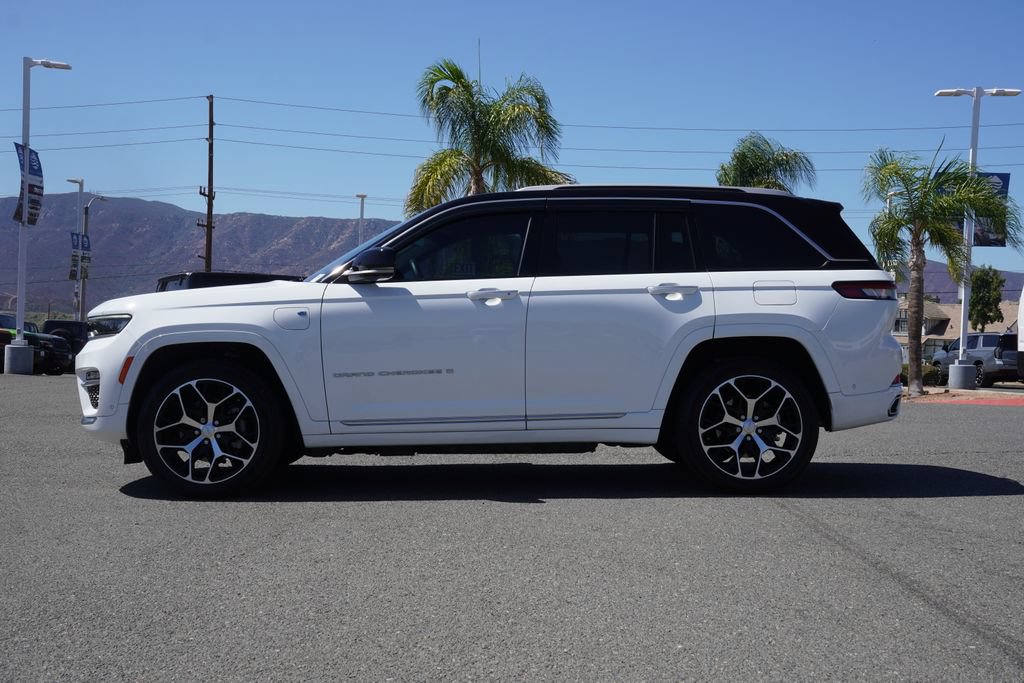 Certified 2022 Jeep Grand Cherokee Summit AWD/4WD image 7
