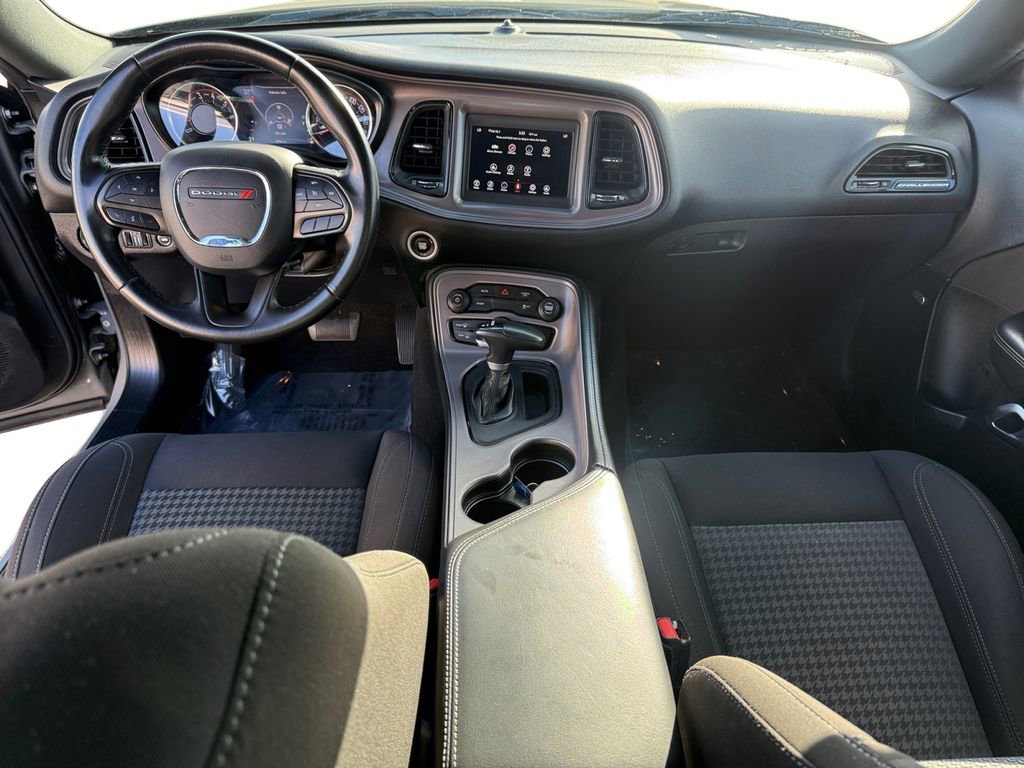 Used 2023 Dodge Challenger SXT image 12
