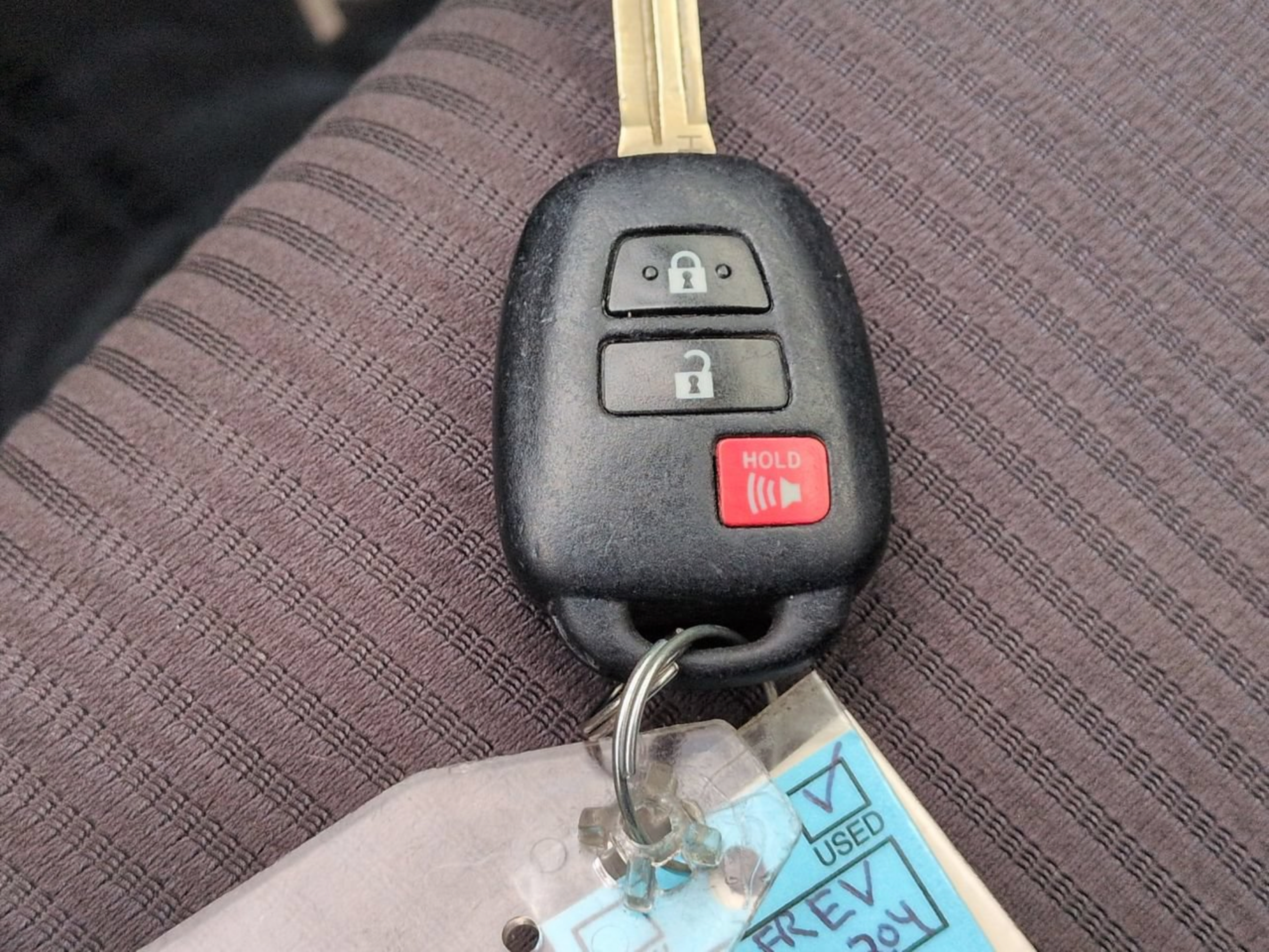 Used 2017 Toyota RAV4 LE FWD image 30