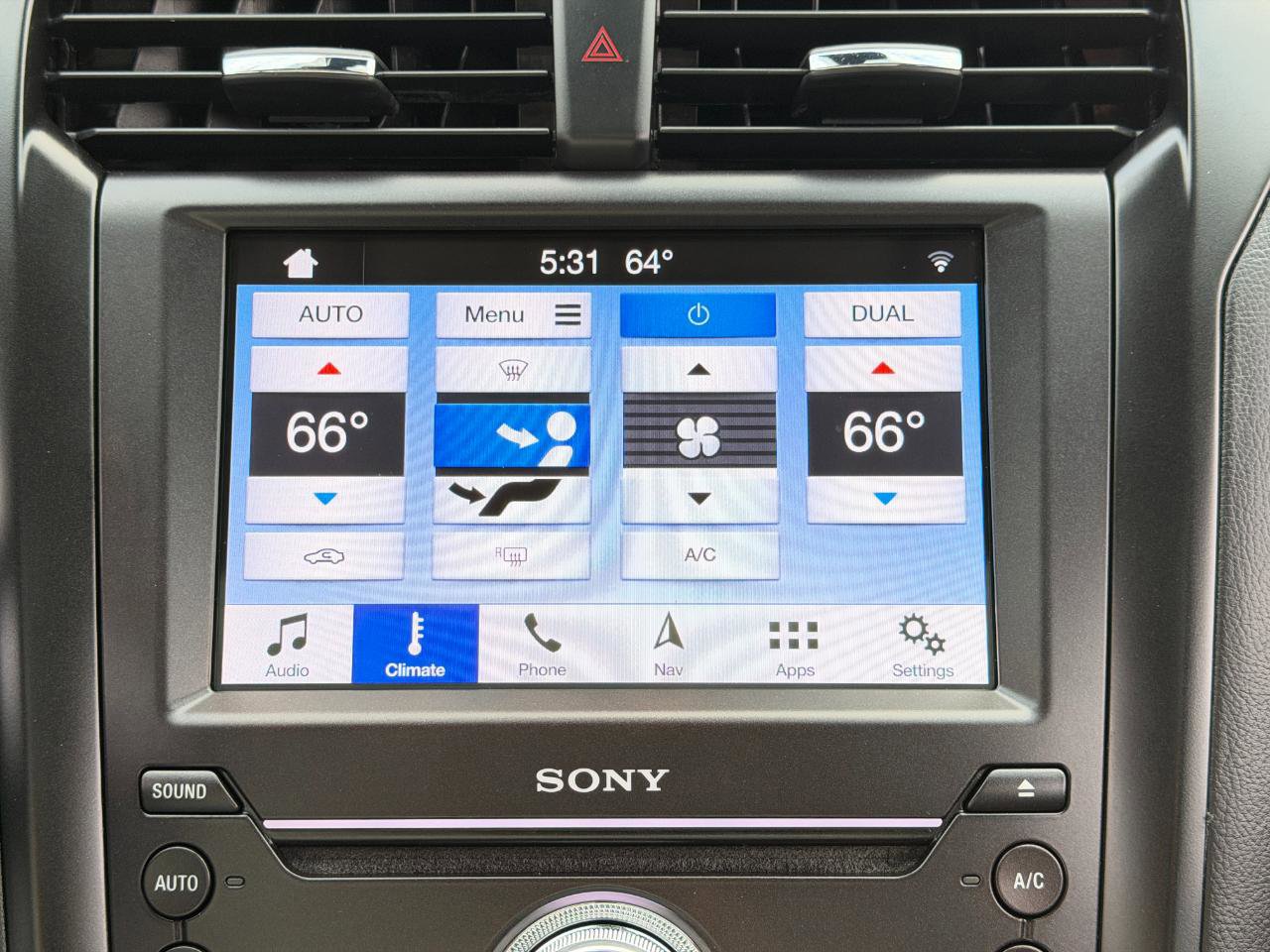 Used 2019 Ford Fusion Energi Titanium FWD image 57