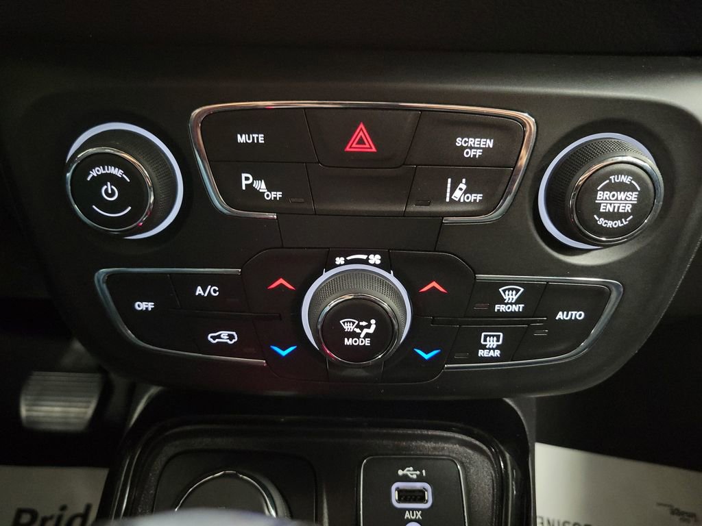 Used 2021 Jeep Compass Limited image 18