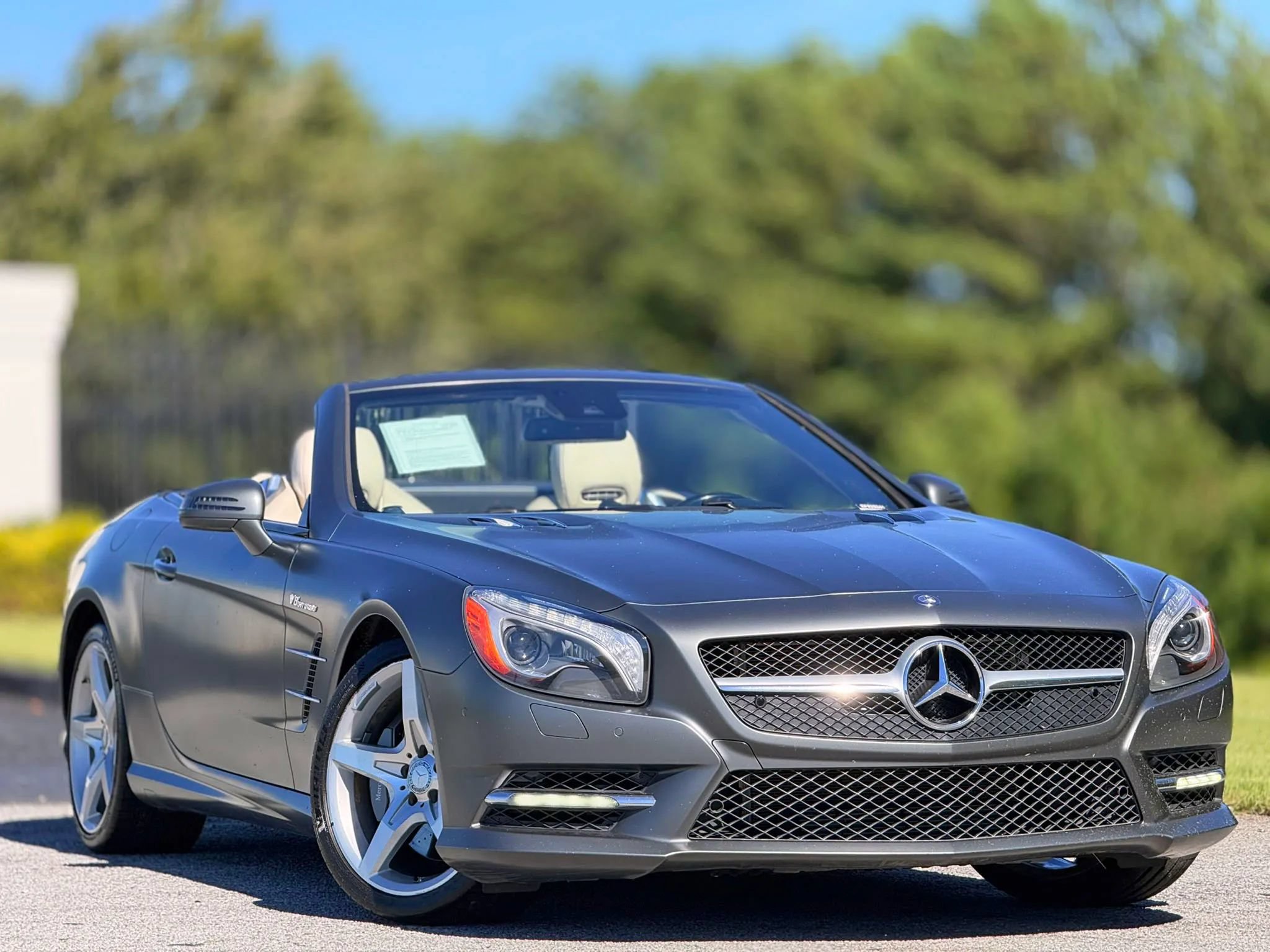 Used 2014 Mercedes-Benz SL 550 w/ Sport Wheel Package image 4