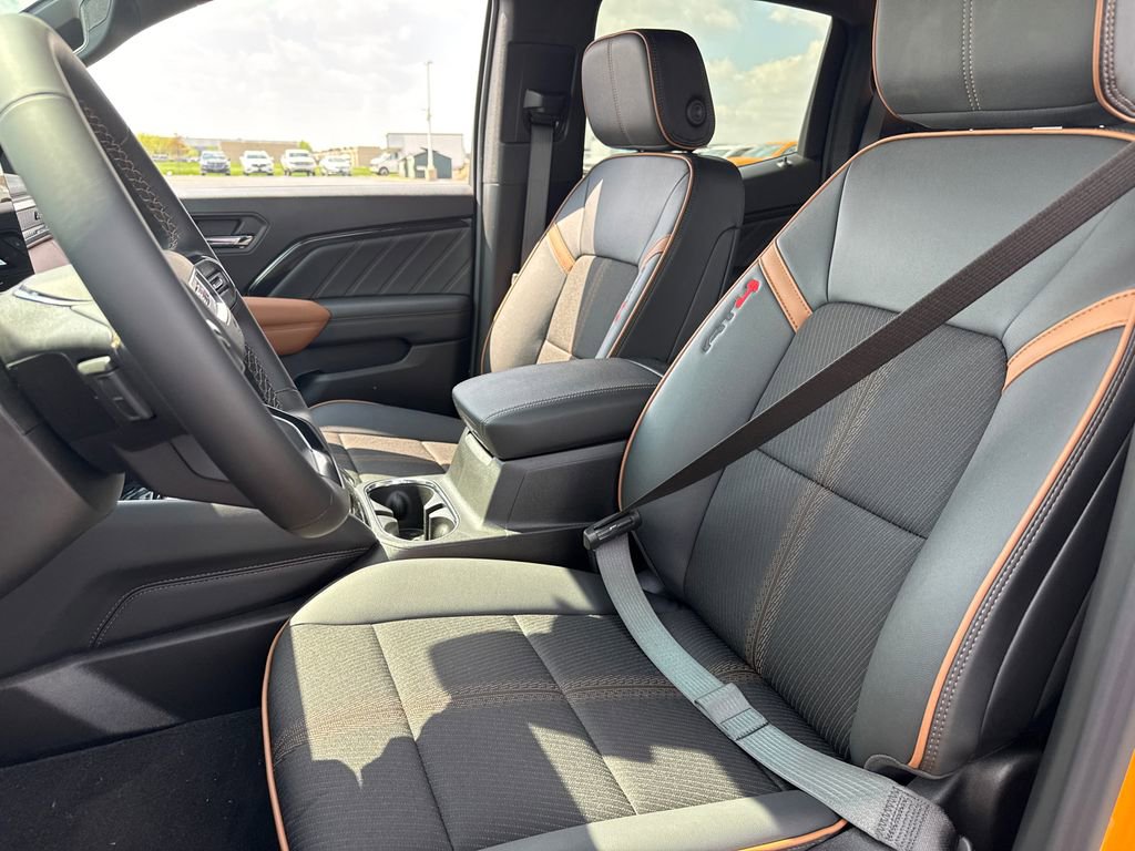 New 2026 GMC Canyon AT4 AWD/4WD image 16