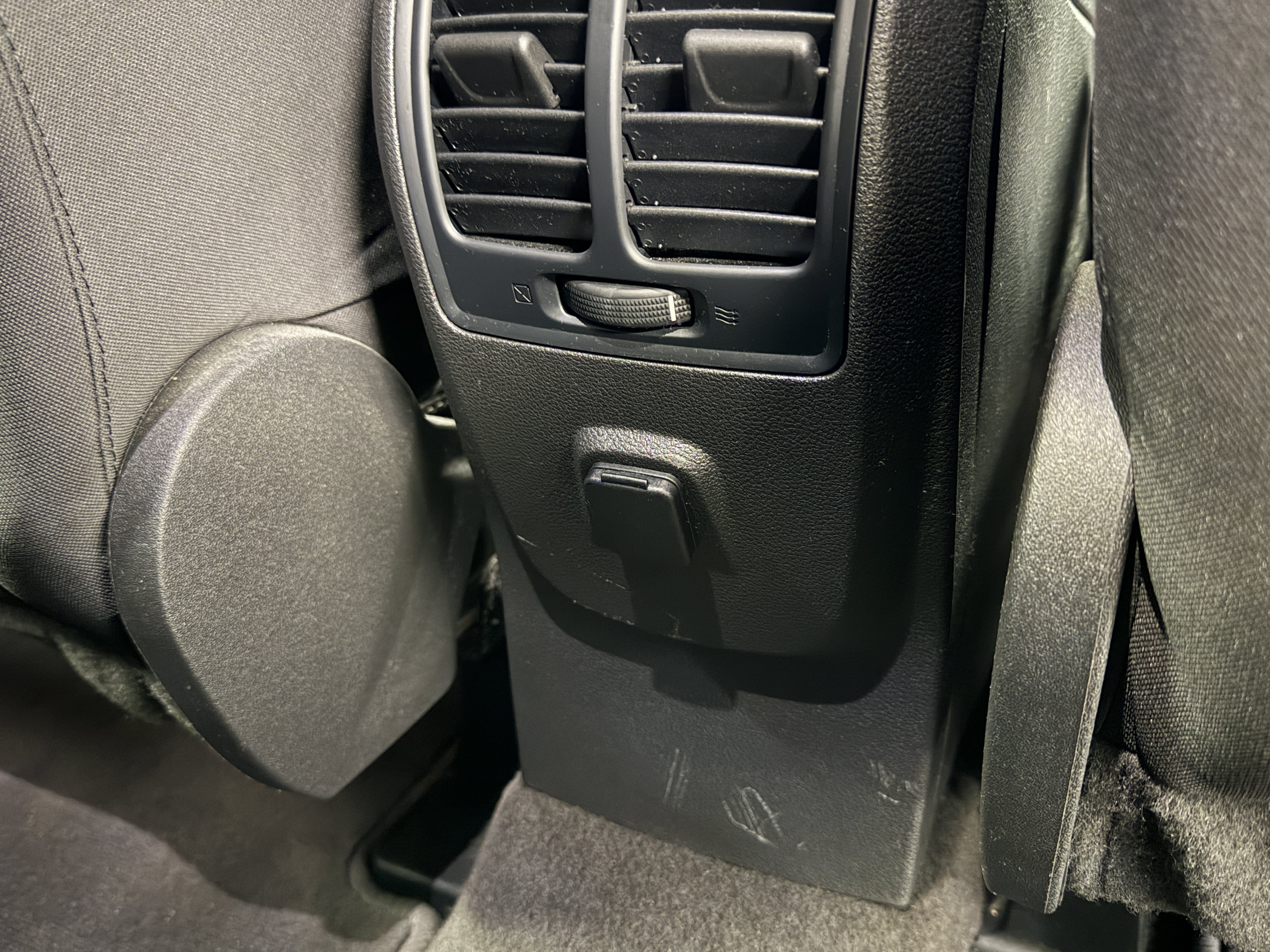 Used 2018 Ford Escape SE w/ SE SYNC Package FWD image 20