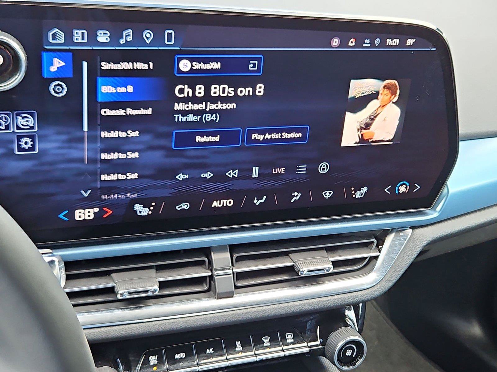 Used 2024 Chevrolet Equinox EV LT FWD image 17