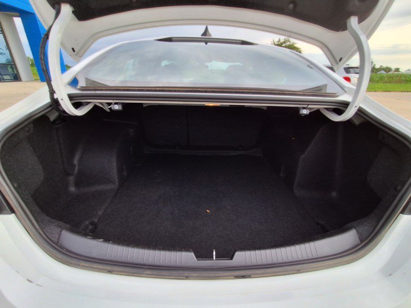 Used 2020 Chevrolet Malibu LS FWD image 9