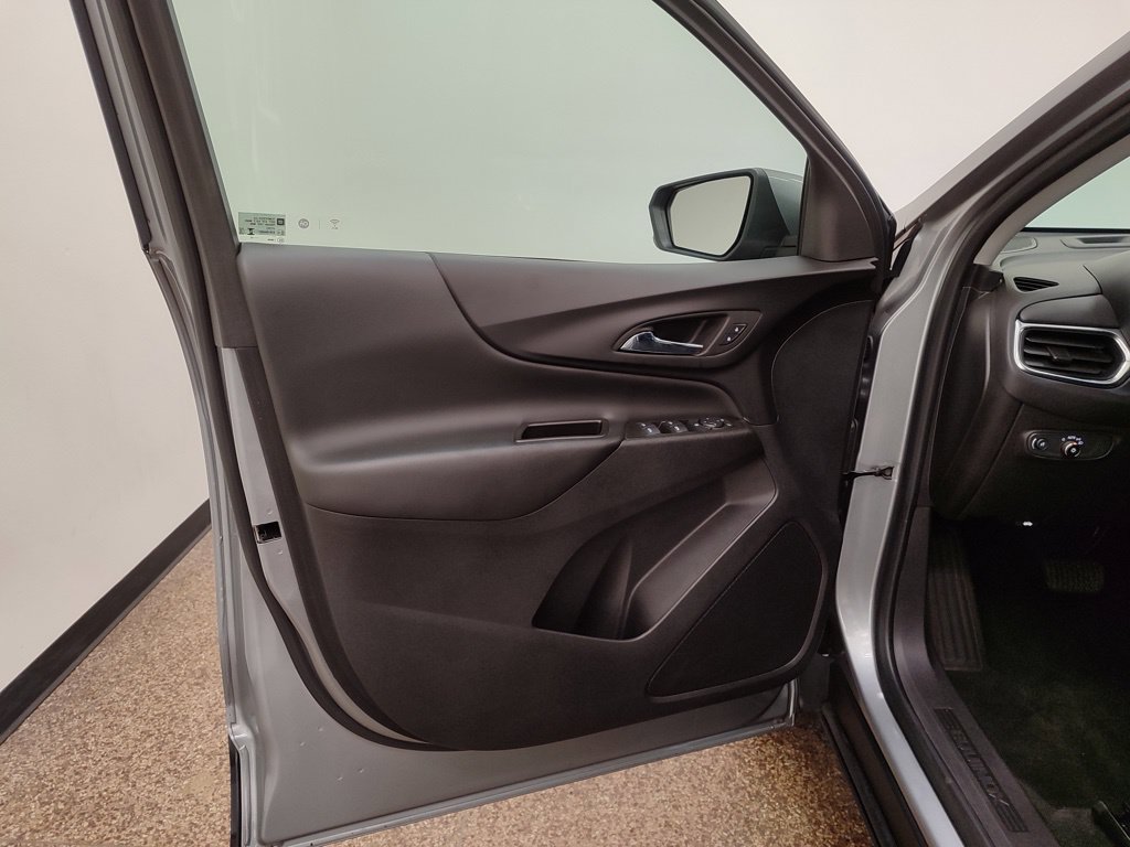 Used 2023 Chevrolet Equinox LT AWD/4WD image 10