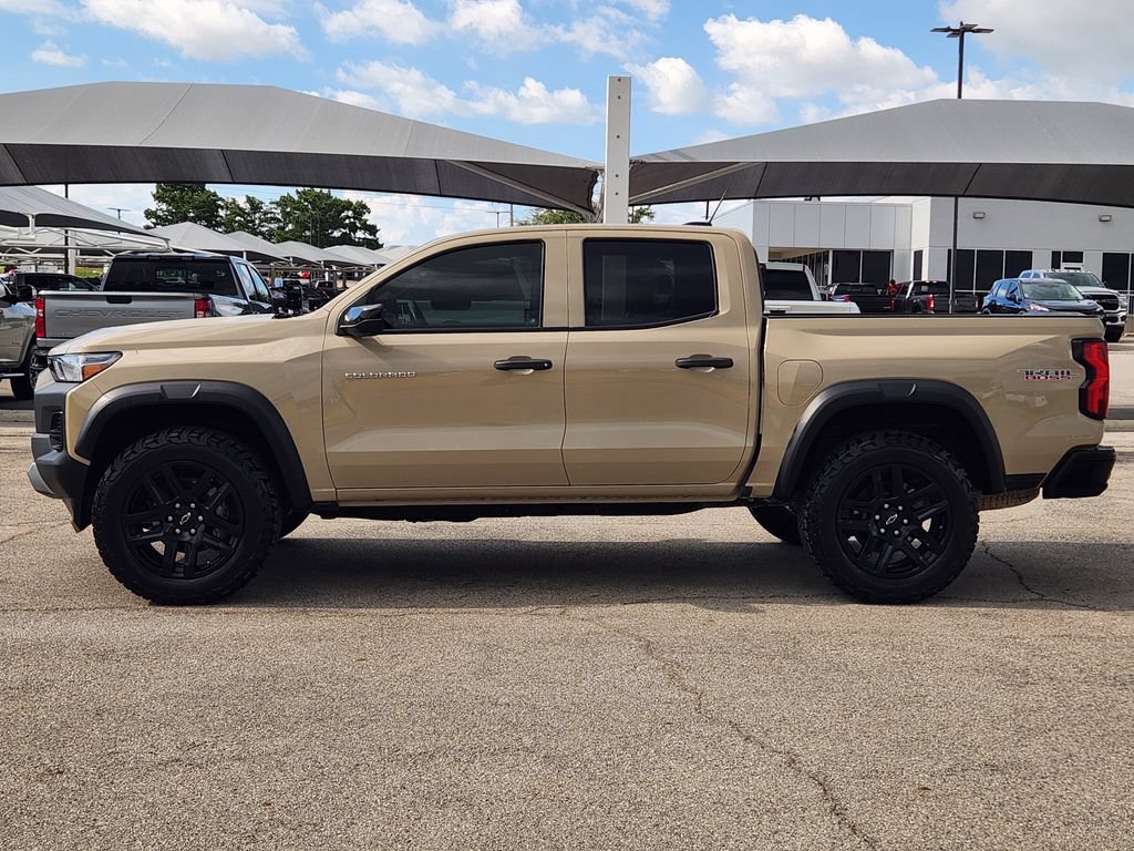 Used 2024 Chevrolet Colorado Trail Boss w/ Technology Package AWD/4WD image 4