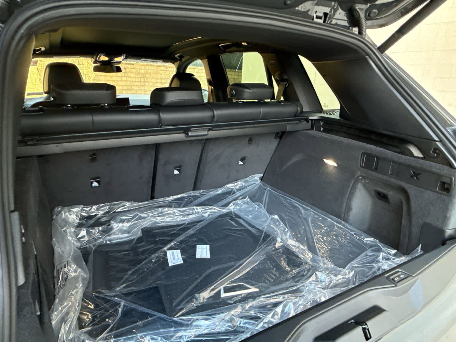 New 2026 BMW X5 xDrive50e w/ M Sport Package image 18