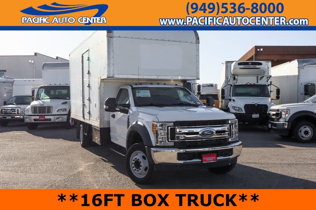 Used 2017 Ford F550 2WD Regular Cab Super Duty image 1