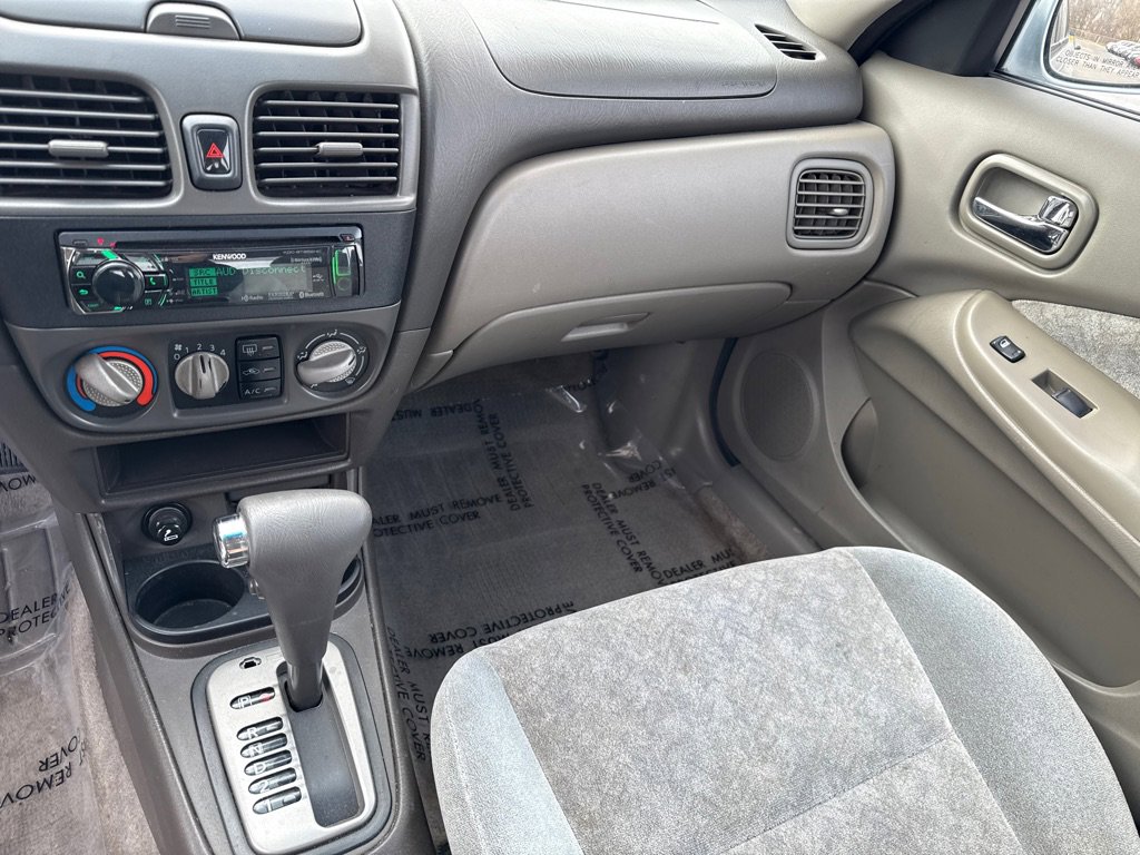 Used 2002 Nissan Sentra GXE image 11